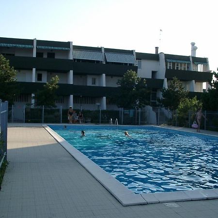 Residence Molo Lido delle Nazioni Exteriör bild