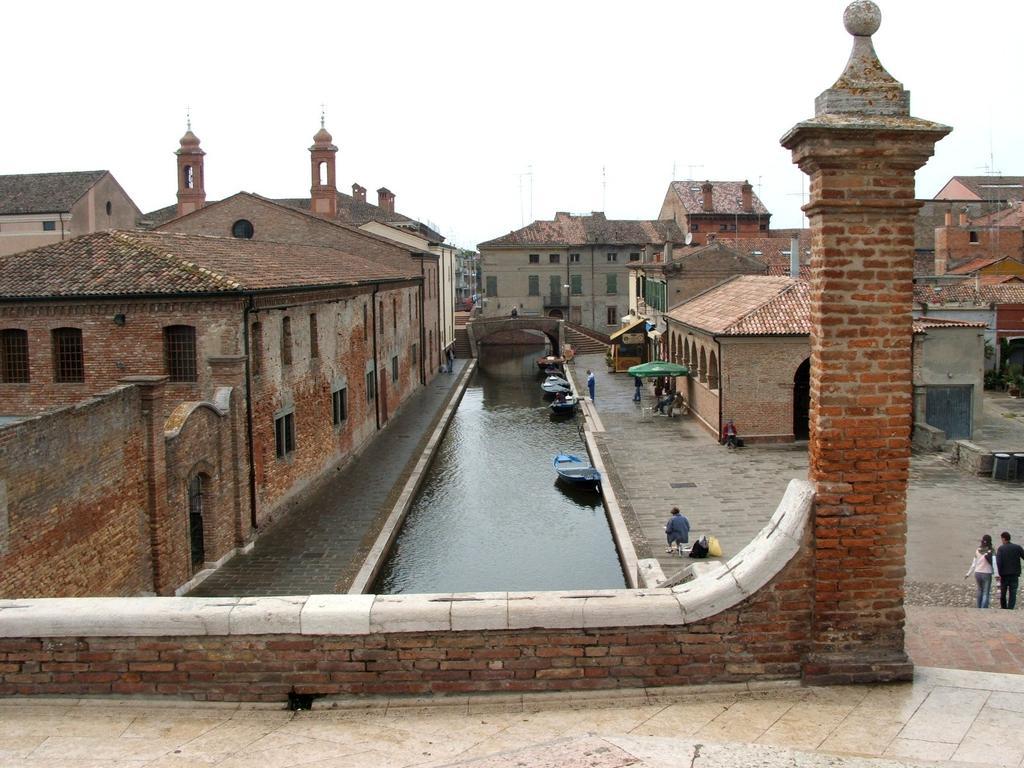 Residence Molo Lido delle Nazioni Exteriör bild